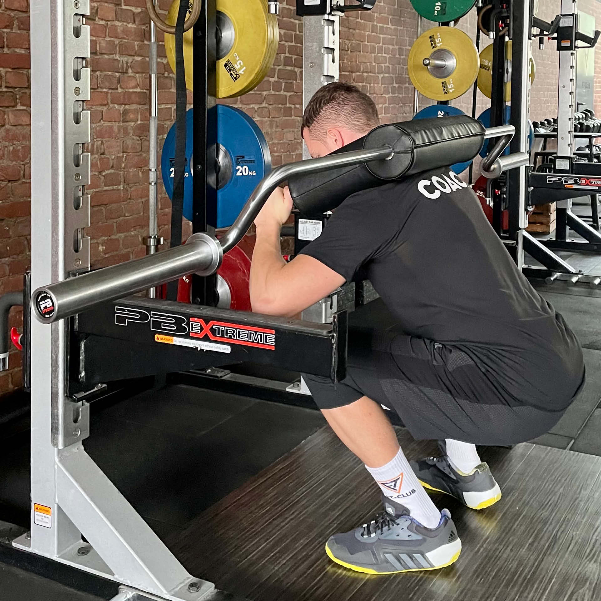 Safety squat machine hotsell